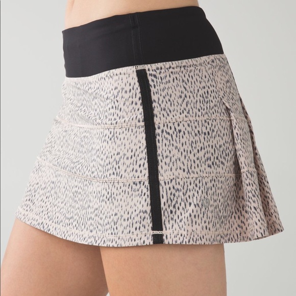 lululemon athletica Pants - Lululemon pace rival skirt Dottie Dash size 10T
